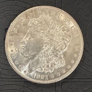 1921 Morgan Silver Dollar Philadelphia Mint Rare US Coin Est XF45–AU55